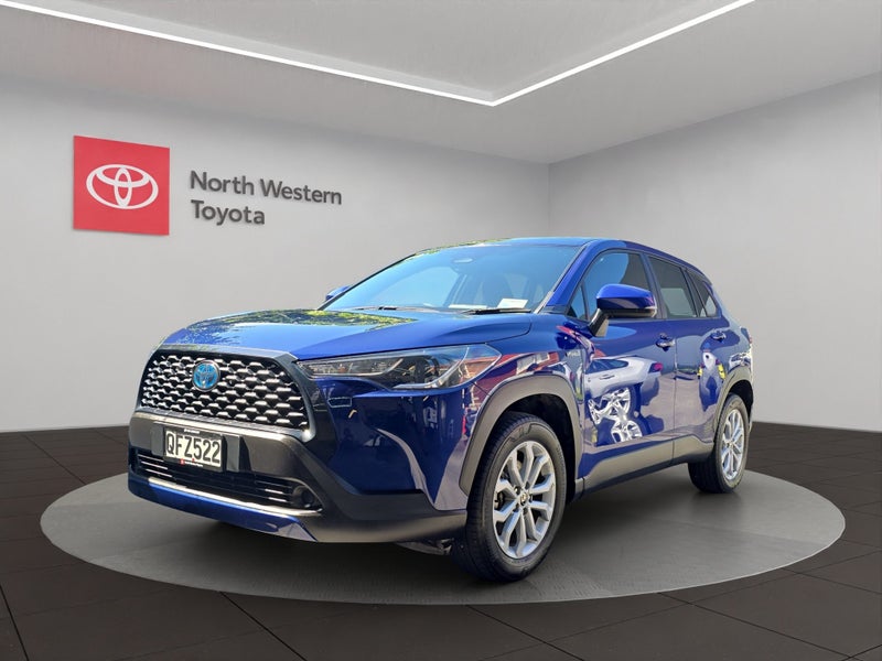 2023 Toyota Corolla Cross GX 2.0P HEV ECVT FWD... image 3