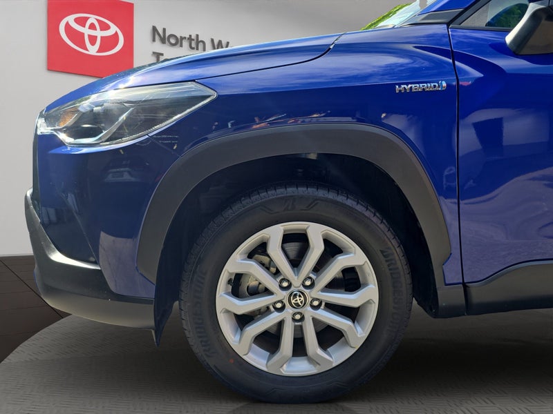 2023 Toyota Corolla Cross GX 2.0P HEV ECVT FWD... image 5