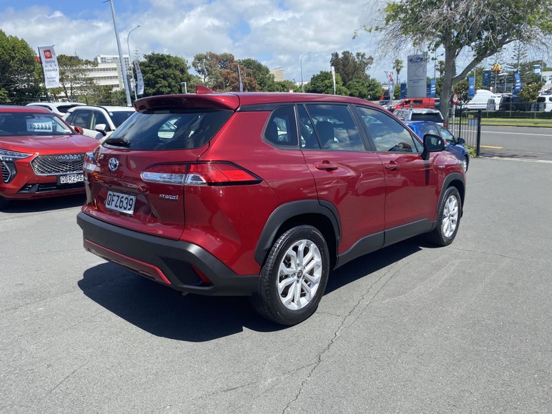 2023 Toyota Corolla Cross GX 2.0P HEV ECVT FWD... image 2