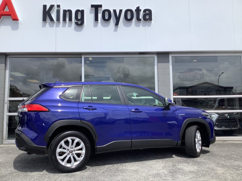 2023 Toyota Corolla Cross GX 2.0P HEV ECVT FWD SUV image 4