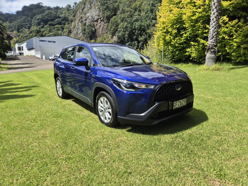 2023 Toyota Corolla Cross GX 2.0P Hybrid image 3