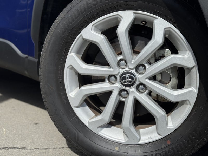 2023 Toyota Corolla Cross GX 2.0P Hybrid image 3