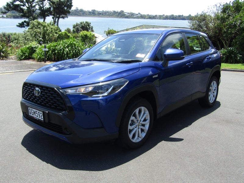 2023 Toyota Corolla Cross GX 2.0P Hybrid image 3