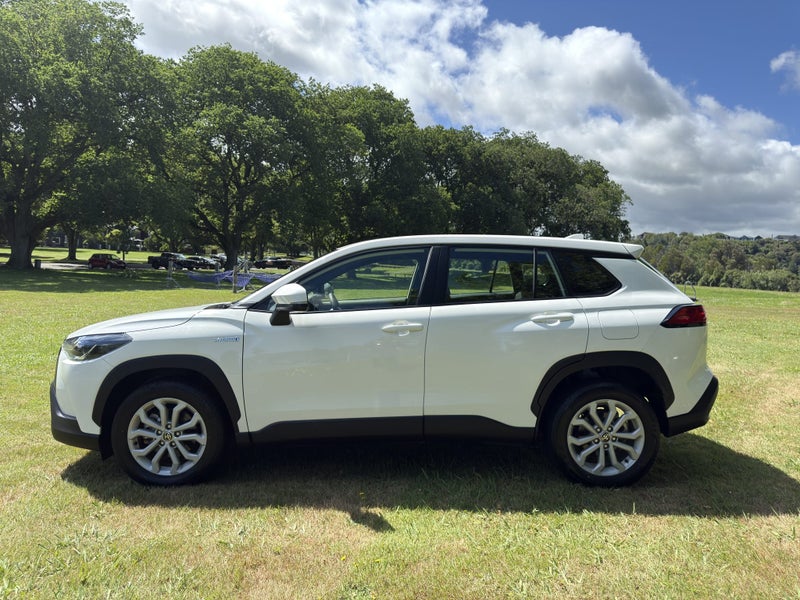 2023 Toyota Corolla Cross GX 2.0P Hybrid Automa... image 4