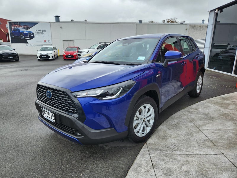 2023 Toyota Corolla Cross GX 2.0P Hybrid FWD Au... image 3