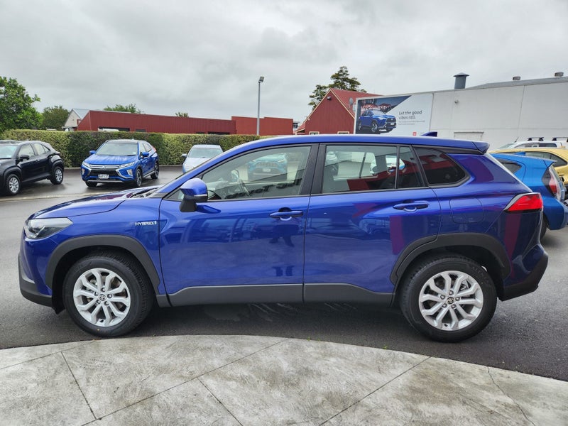 2023 Toyota Corolla Cross GX 2.0P Hybrid FWD Au... image 5