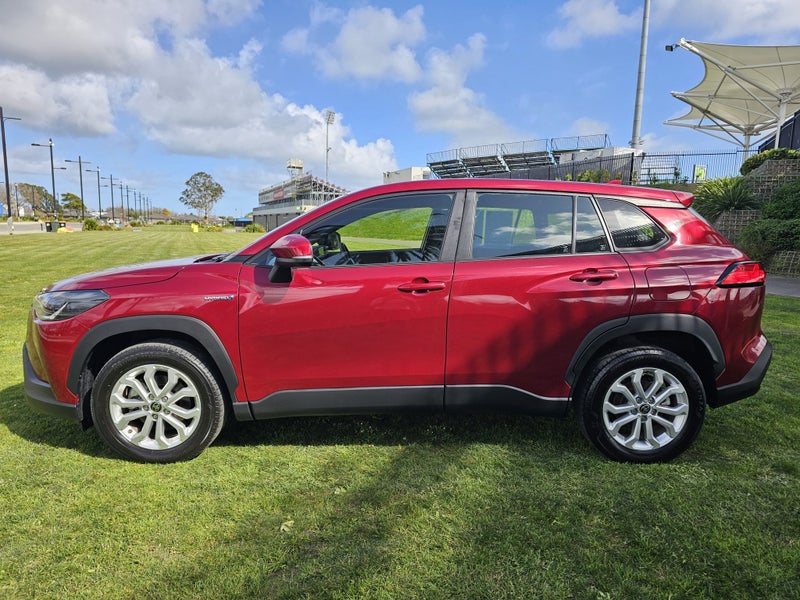 2023 Toyota Corolla Cross GX 2.0P Hybrid FWD Au... image 4