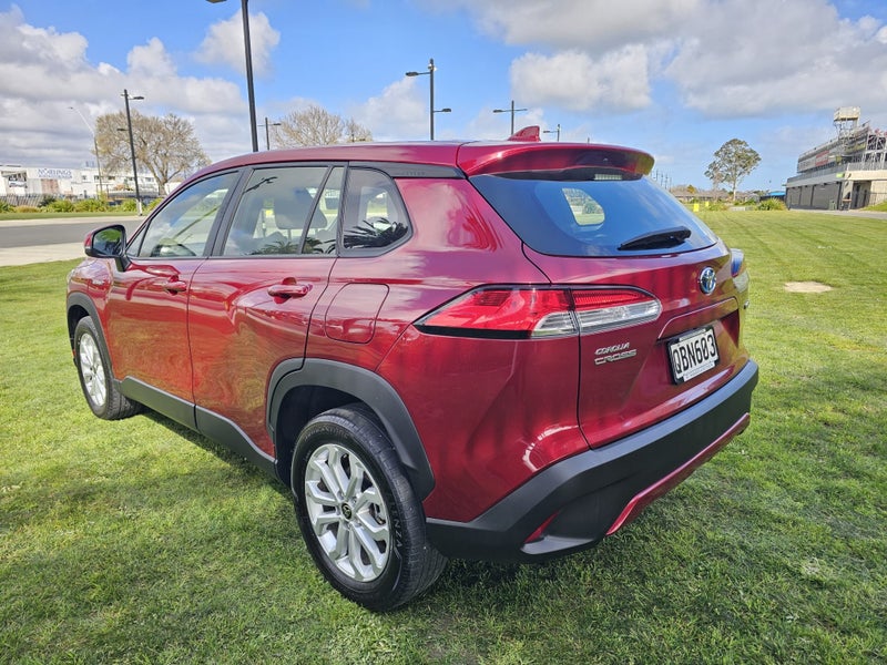 2023 Toyota Corolla Cross GX 2.0P Hybrid FWD Au... image 5