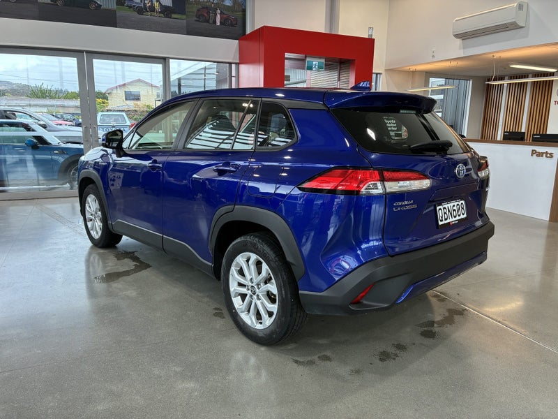 2023 Toyota Corolla Cross GX Hybrid image 4