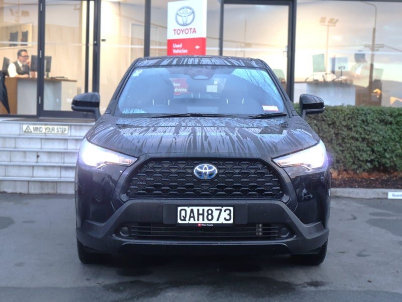 2023 Toyota Corolla Cross GX HYBRID, Push Start image 2