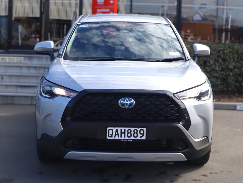 2023 Toyota Corolla Cross GX HYBRID, Push Start image 2