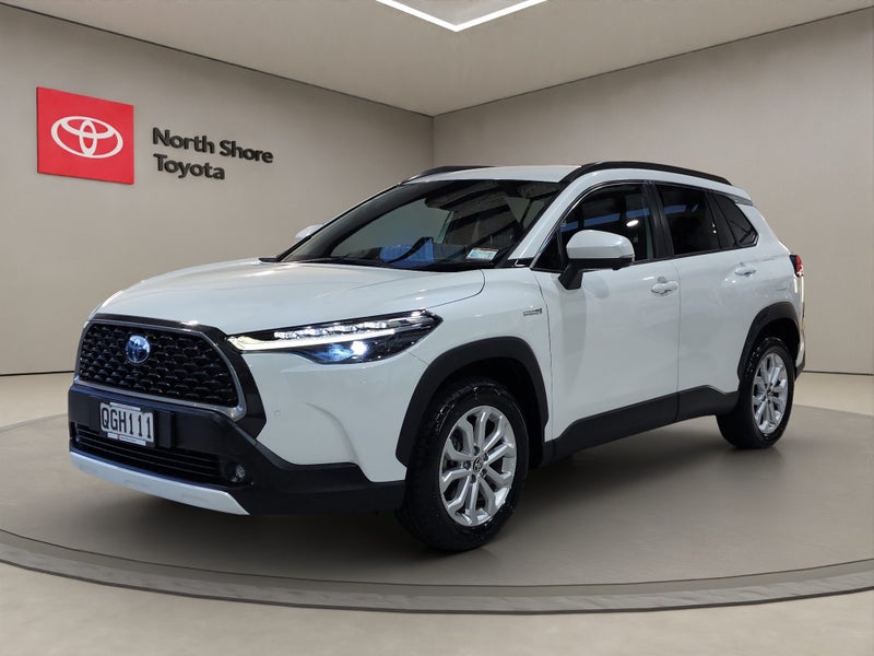 2023 Toyota Corolla Cross GXL 2.0L Hybrid FWD SUV image 3