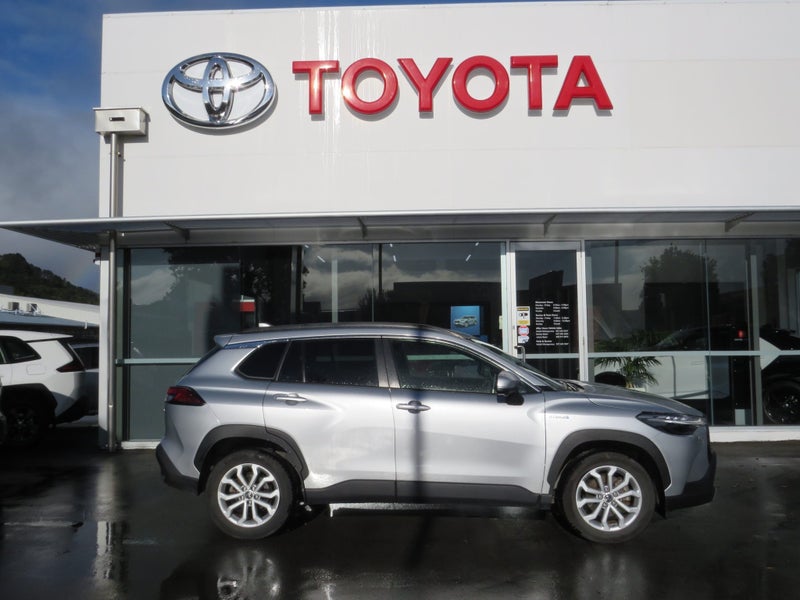 2023 Toyota Corolla Cross GXL 2.0P HEV ECVT FWD... image 4