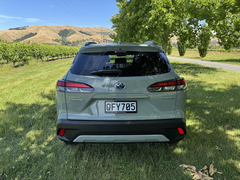 2023 Toyota Corolla Cross GXL 2.0P HEV ECVT FWD... image 5
