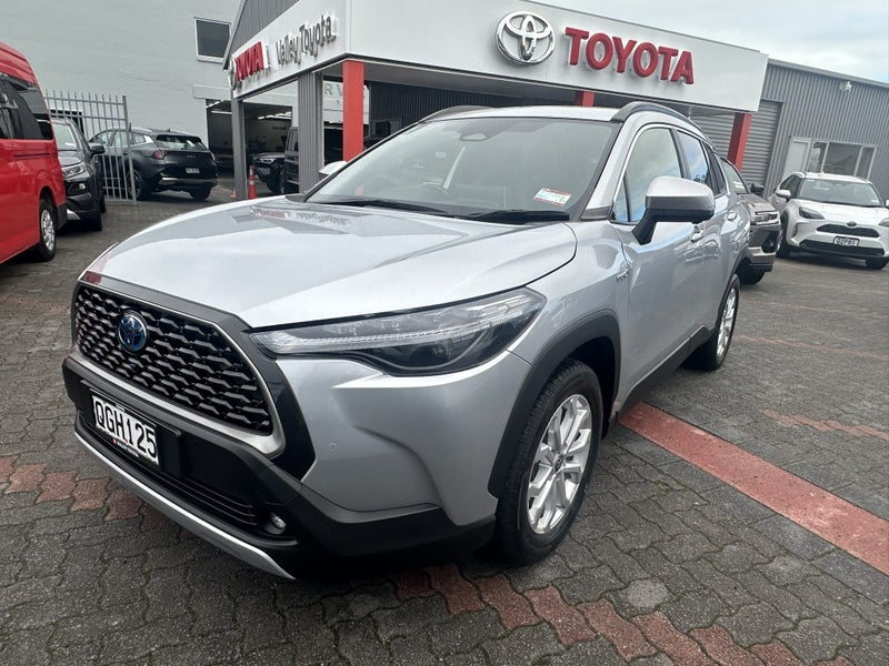 2023 Toyota Corolla Cross GXL 2.0P HEV ECVT FWD... image 3