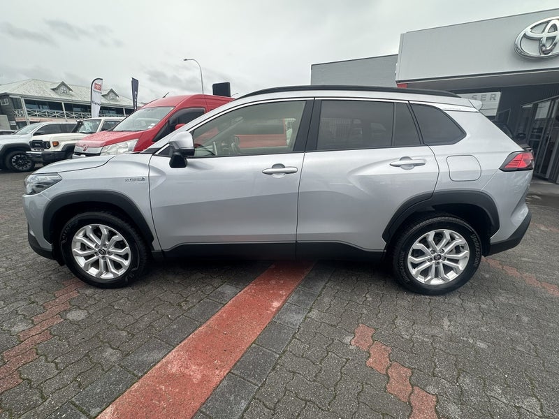 2023 Toyota Corolla Cross GXL 2.0P HEV ECVT FWD... image 4