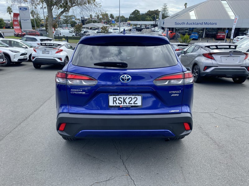 2023 Toyota Corolla Cross Limited 2.0 Hybrid AWD image 3