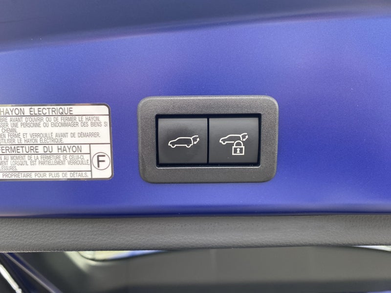 2023 Toyota Corolla Cross Limited 2.0 Hybrid AWD image 5