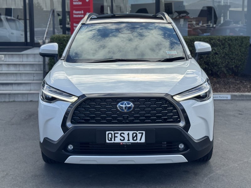 2023 Toyota Corolla Cross Limited 2.0L Hybrid A... image 2