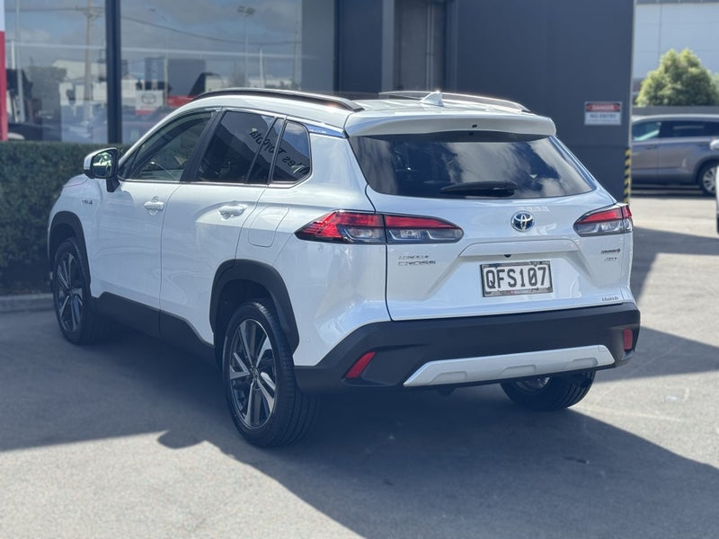 2023 Toyota Corolla Cross Limited 2.0L Hybrid A... image 5