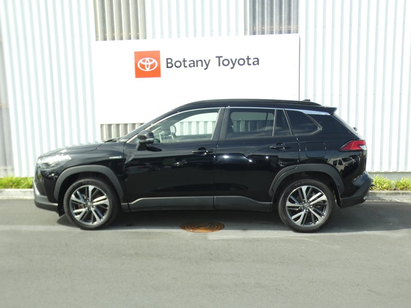 2023 Toyota Corolla Cross Limited 2.0P HEV AWD image 5