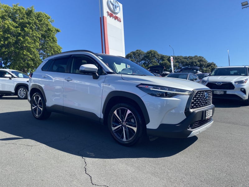 2023 Toyota Corolla Cross Limited 2.0P HEV AWD SUV image 1