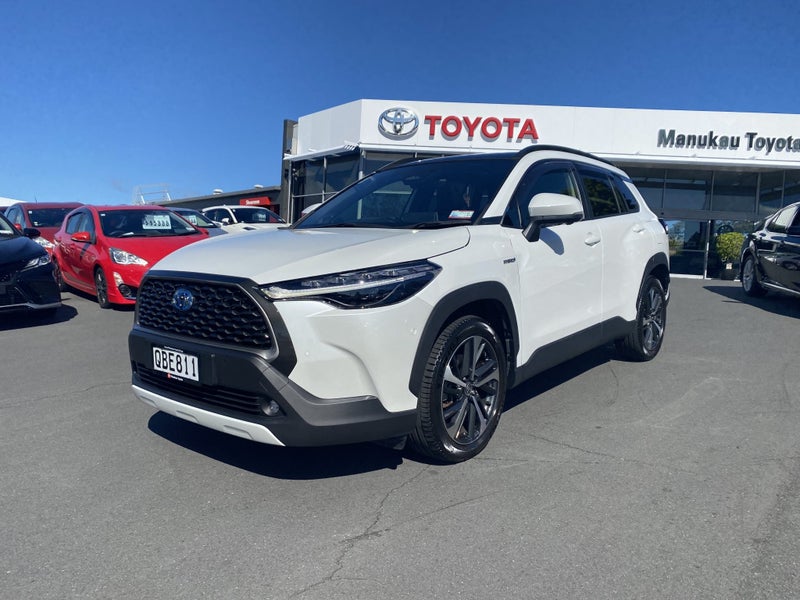 2023 Toyota Corolla Cross Limited 2.0P HEV AWD SUV image 5