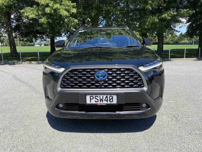 2023 Toyota Corolla Cross Limited 2.0P HEV ECVT... image 2