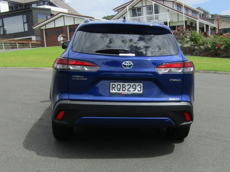2023 Toyota Corolla Cross Limited 2.0P Hybrid image 4