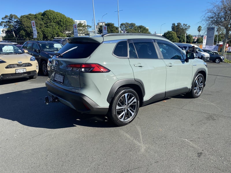 2023 Toyota Corolla Cross Limited 2.0P Hybrid image 2