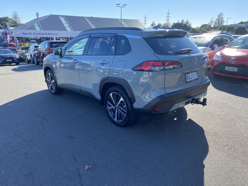 2023 Toyota Corolla Cross Limited 2.0P Hybrid image 5