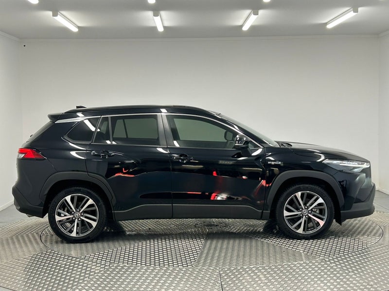 2023 Toyota Corolla Cross Limited 2.0P Hybrid AWD image 2