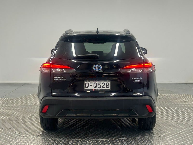 2023 Toyota Corolla Cross Limited 2.0P Hybrid AWD image 4