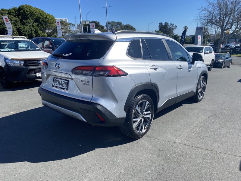 2023 Toyota Corolla Cross Limited 2.0P Hybrid AWD image 2
