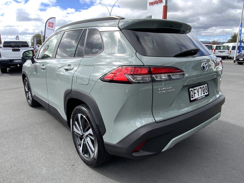 2023 Toyota Corolla Cross Limited All wheel dri... image 5