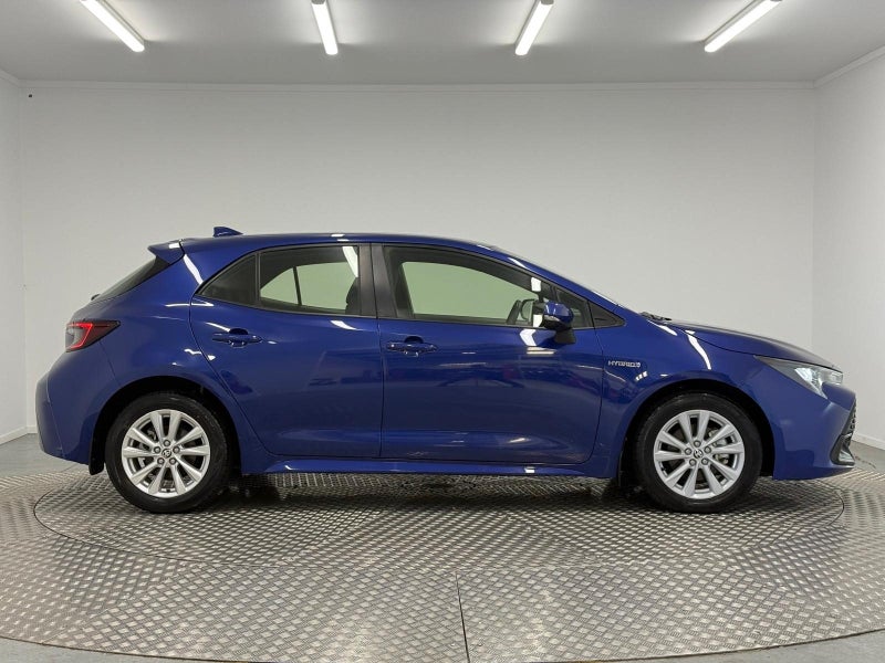 2023 Toyota Corolla GX 1.8 Hybrid image 2