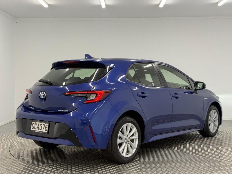 2023 Toyota Corolla GX 1.8 Hybrid image 3