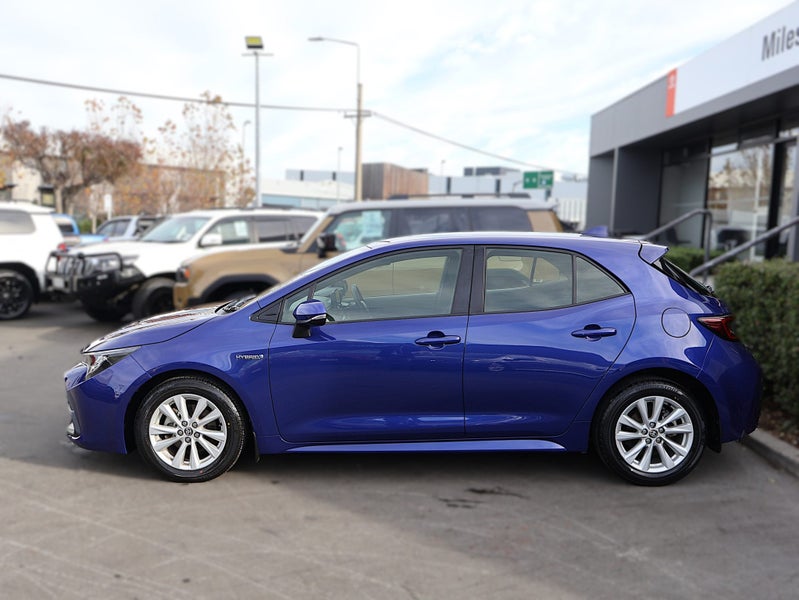 2023 Toyota Corolla GX 1.8 Hybrid image 4