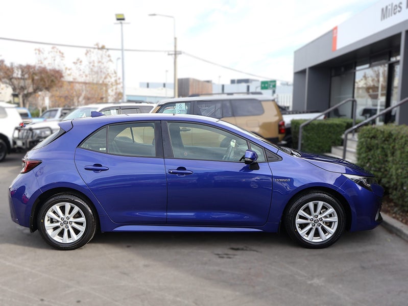 2023 Toyota Corolla GX 1.8 Hybrid image 5