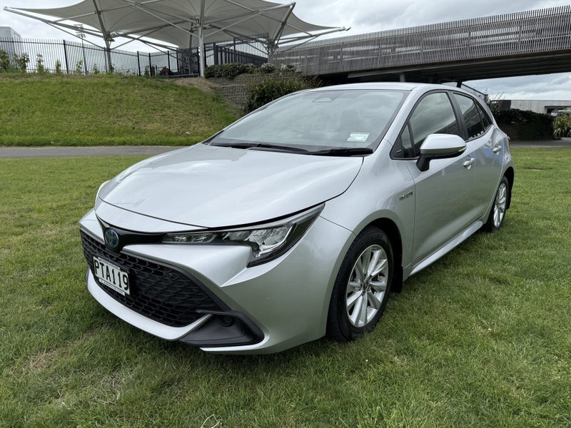 2023 Toyota Corolla GX 1.8 Hybrid Automatic Hatch image 3