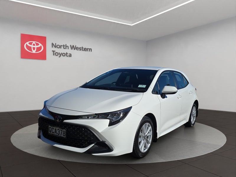 2023 Toyota Corolla GX 1.8L Hybrid 2WD Hatchback image 3