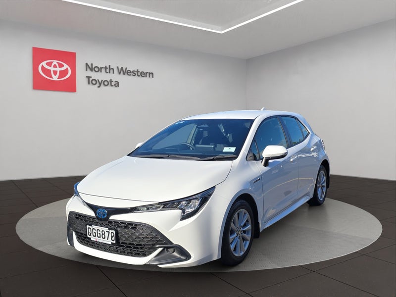 2023 Toyota Corolla GX 1.8L Hybrid FWD Hatchback image 3