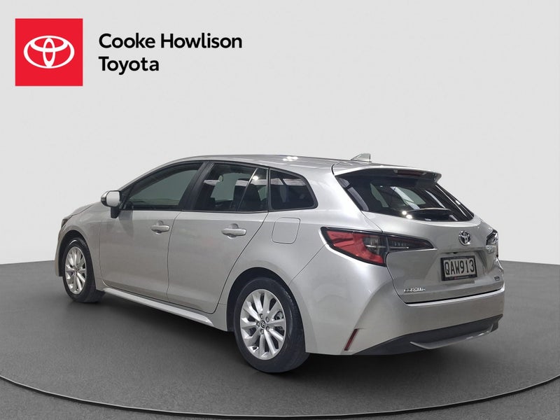 2023 Toyota Corolla GX 1.8L Hybrid Wagon image 5