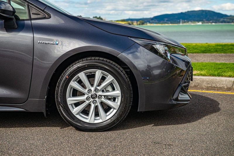 2023 Toyota Corolla GX 1.8P HEV FWD image 3