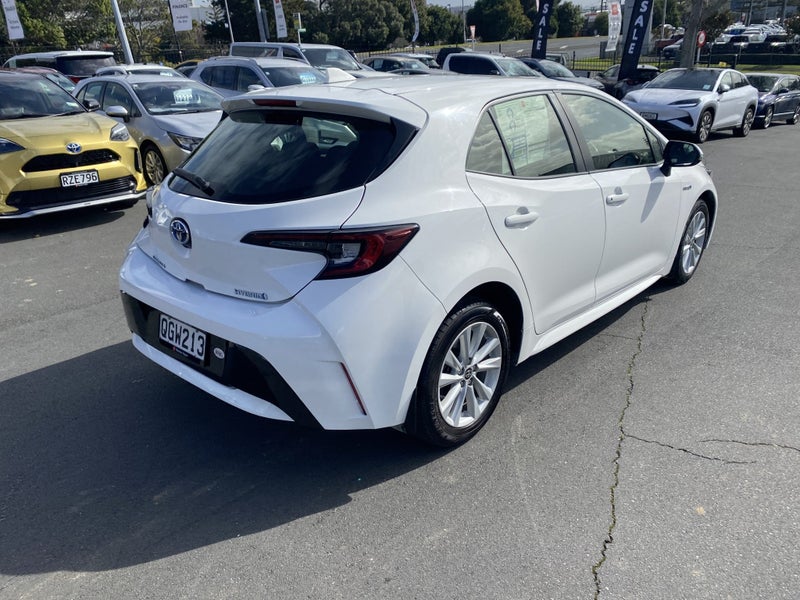 2023 Toyota Corolla GX 1.8P Hybrid image 2