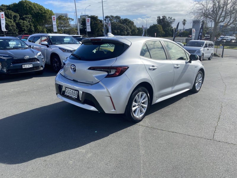 2023 Toyota Corolla GX 1.8P Hybrid image 2