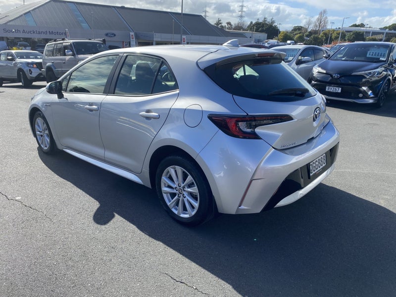 2023 Toyota Corolla GX 1.8P Hybrid image 5
