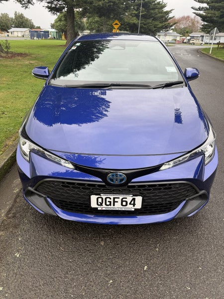 2023 Toyota Corolla GX 1.8P Hybrid FWD Hatchback image 2