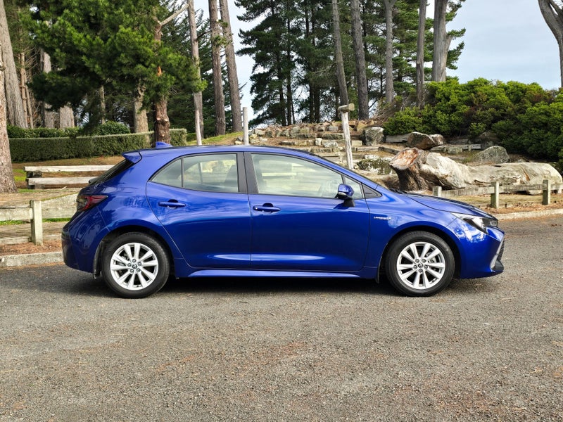 2023 Toyota Corolla GX Hybrid image 2
