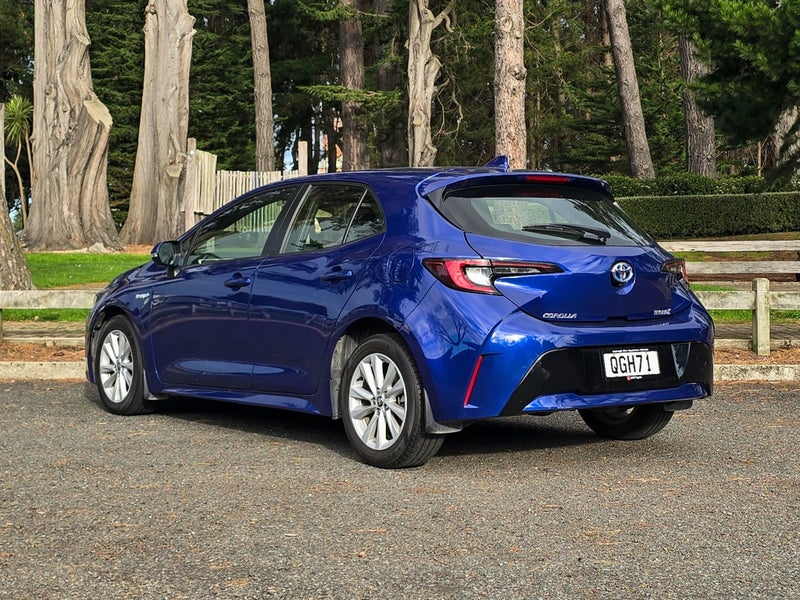 2023 Toyota Corolla GX Hybrid image 5
